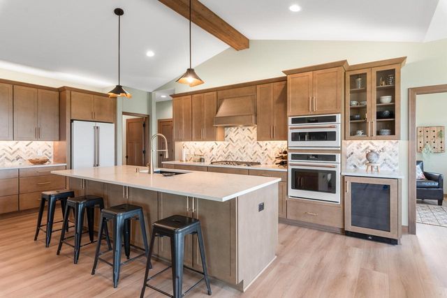 2110 Highland WAY, Sturtevant, WI 53177