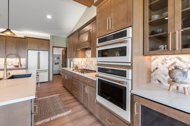 2110 Highland WAY, Sturtevant, WI 53177