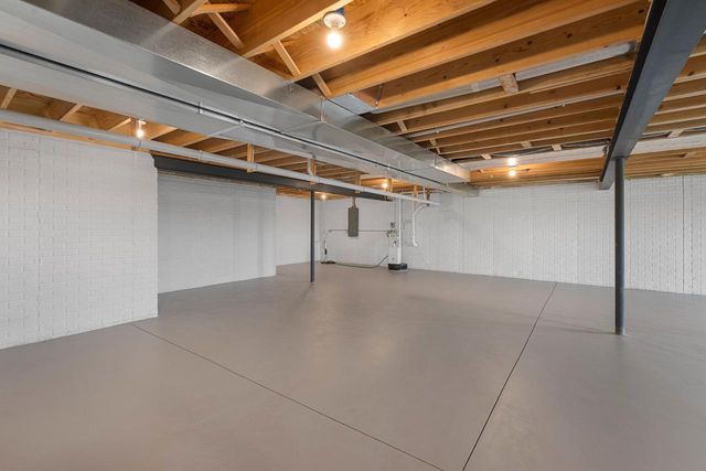 2110 Highland WAY, Sturtevant, WI 53177
