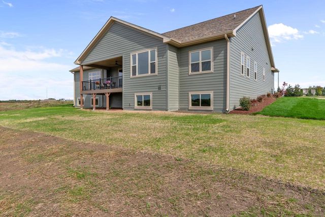 2110 Highland WAY, Sturtevant, WI 53177