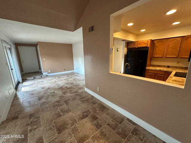 924 S HACIENDA Drive D, Tempe, AZ 85281
