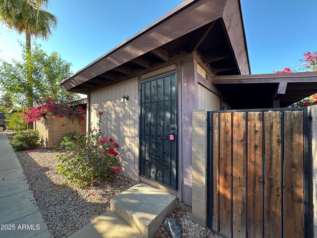 924 S HACIENDA Drive D, Tempe, AZ 85281