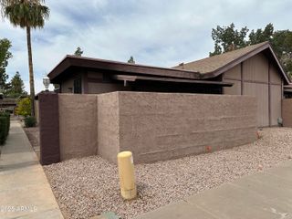 924 S HACIENDA Drive D, Tempe, AZ 85281