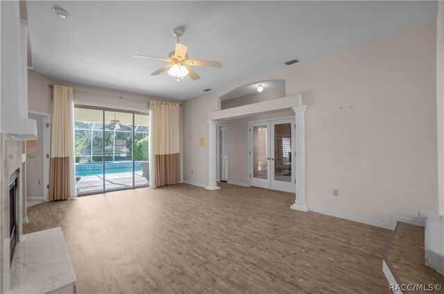 1635 N Marlborough Loop, Crystal River, FL 34429