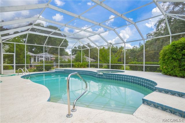 1635 N Marlborough Loop, Crystal River, FL 34429