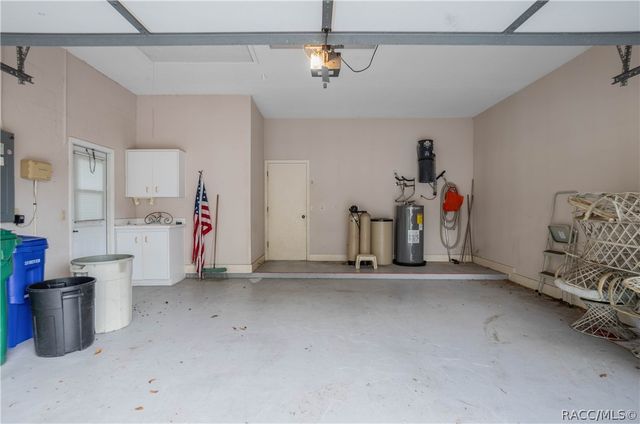 1635 N Marlborough Loop, Crystal River, FL 34429