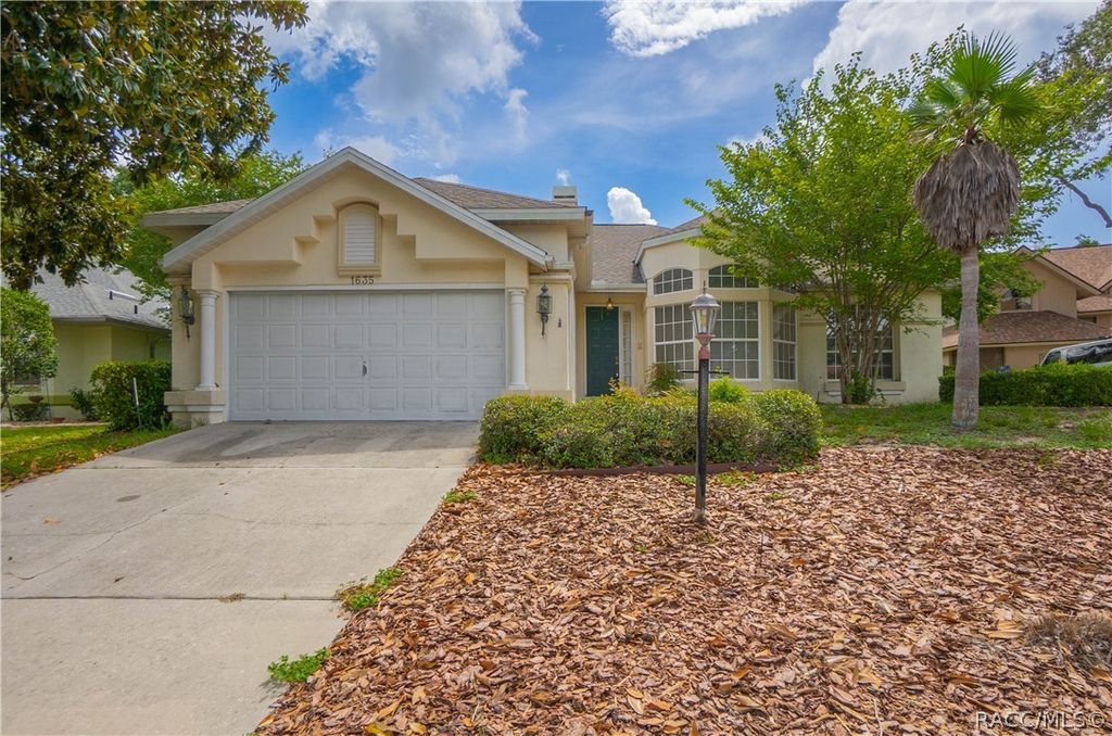 1635 N Marlborough Loop, Crystal River, FL 34429