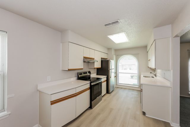 1816 Christopher Drive, Fort Worth, TX 76140