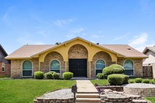 1816 Christopher Drive, Fort Worth, TX 76140