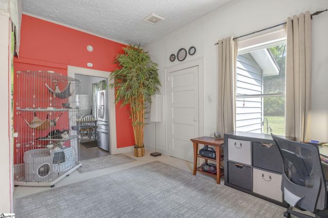 38 S 6th Street, Greenville, SC 29611