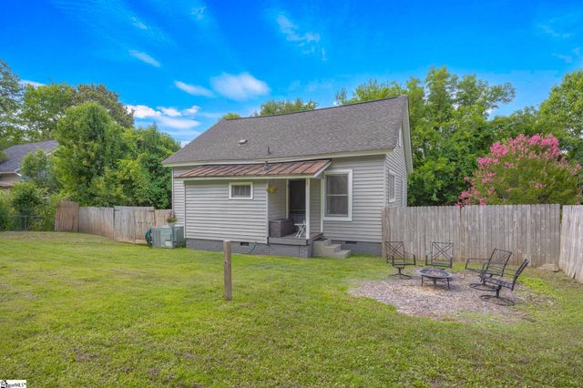38 S 6th Street, Greenville, SC 29611