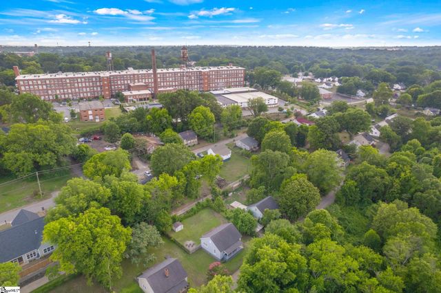 38 S 6th Street, Greenville, SC 29611