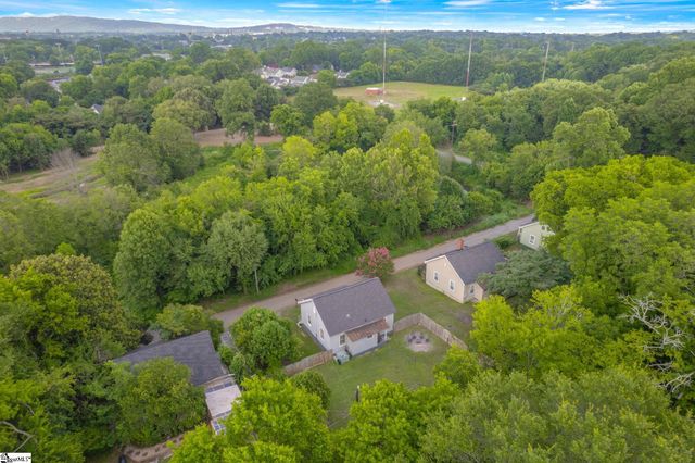 38 S 6th Street, Greenville, SC 29611