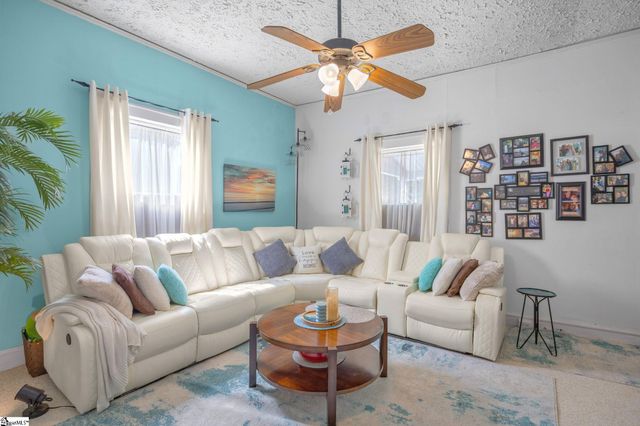 38 S 6th Street, Greenville, SC 29611