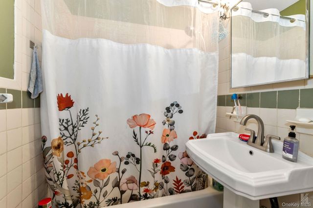 426 54th Street, Brooklyn, NY 11220