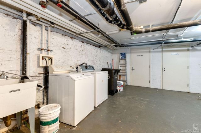 426 54th Street, Brooklyn, NY 11220