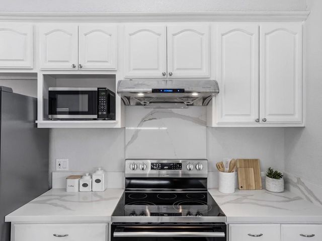 734 Lakewood Drive, Sunnyvale, CA 94089