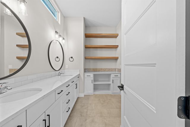 4461 N Bluestem St, Maize, KS 67101