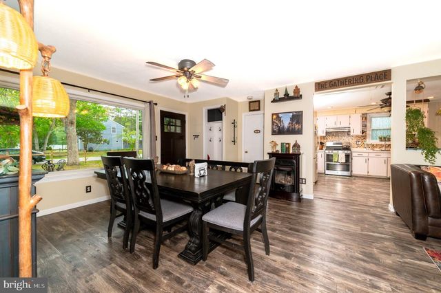 204 HOLLY LN, Williamstown, NJ 08094