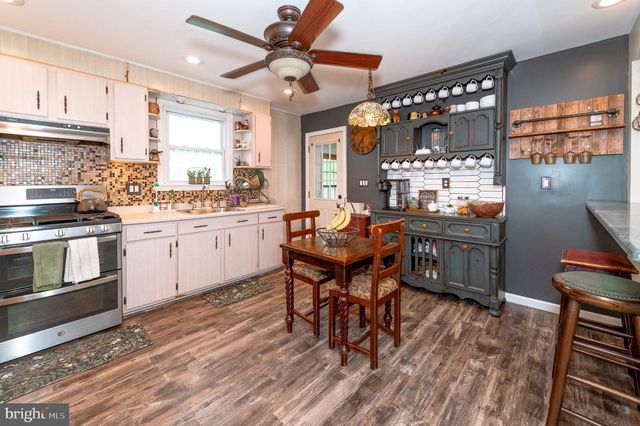 204 HOLLY LN, Williamstown, NJ 08094