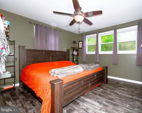 204 HOLLY LN, Williamstown, NJ 08094
