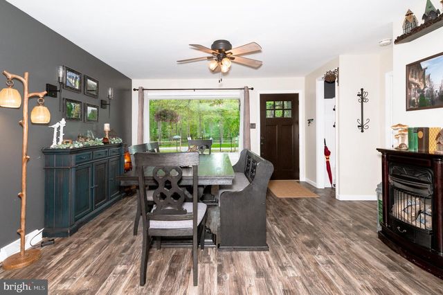 204 HOLLY LN, Williamstown, NJ 08094