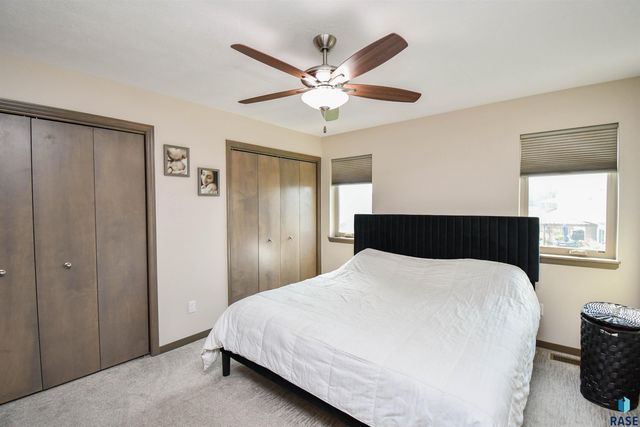 3009 S Richie Dr Drive, Sioux Falls, SD 57106