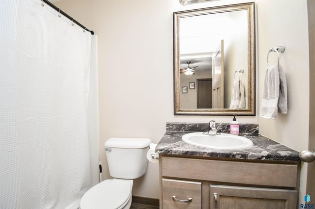 3009 S Richie Dr Drive, Sioux Falls, SD 57106