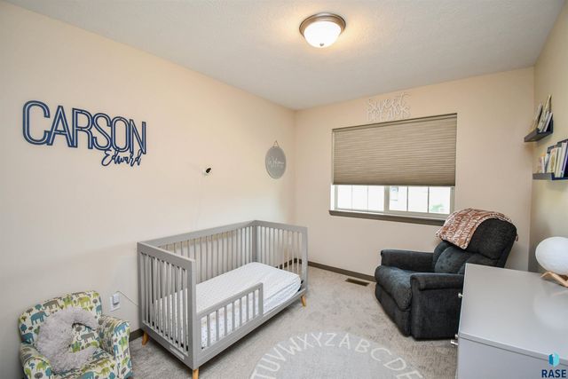 3009 S Richie Dr Drive, Sioux Falls, SD 57106