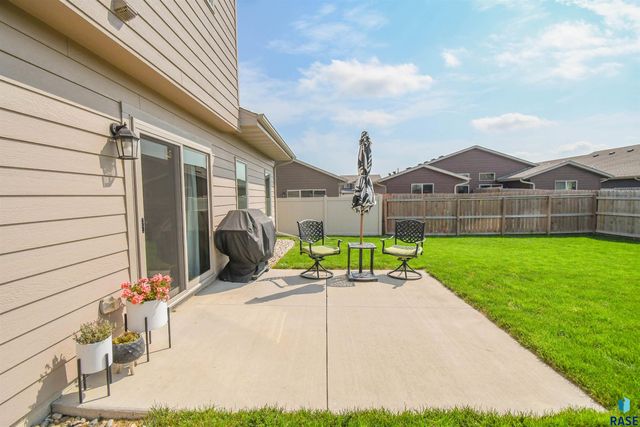 3009 S Richie Dr Drive, Sioux Falls, SD 57106