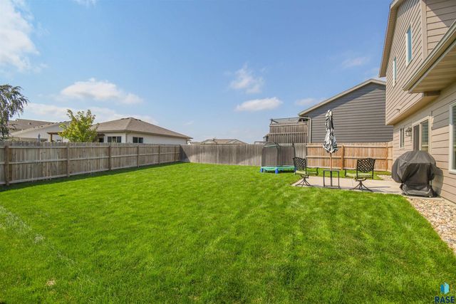 3009 S Richie Dr Drive, Sioux Falls, SD 57106