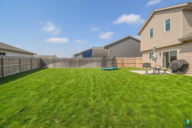 3009 S Richie Dr Drive, Sioux Falls, SD 57106