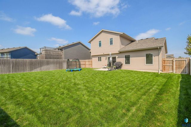 3009 S Richie Dr Drive, Sioux Falls, SD 57106
