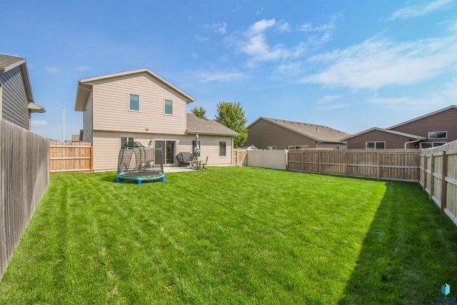 3009 S Richie Dr Drive, Sioux Falls, SD 57106