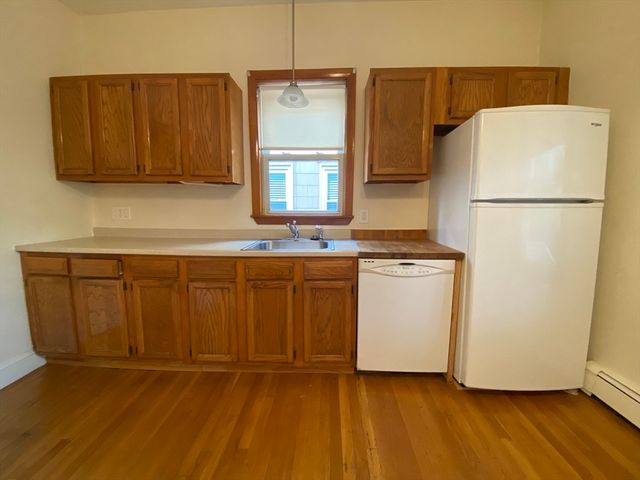 14 Clarendon St 14, Watertown, MA 02472
