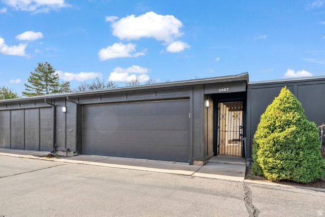 4987 S BEAVERBROOK LN, Salt Lake City, UT 84117