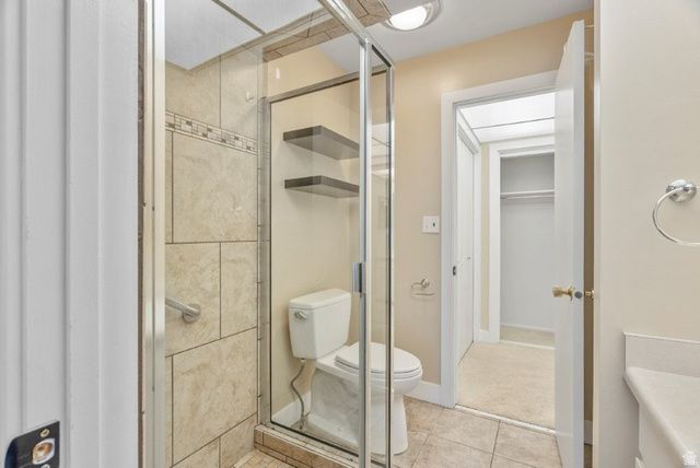 4987 S BEAVERBROOK LN, Salt Lake City, UT 84117