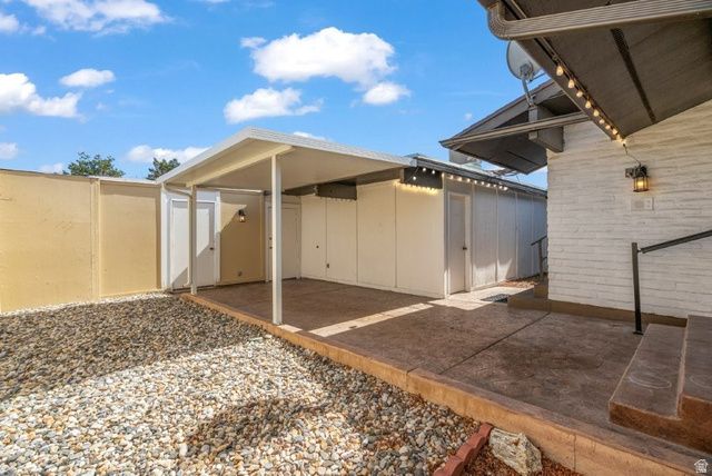 4987 S BEAVERBROOK LN, Salt Lake City, UT 84117