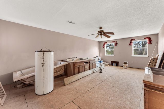 5040 Highway 5, Hartville, MO 65667