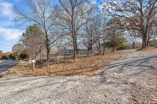 5040 Highway 5, Hartville, MO 65667