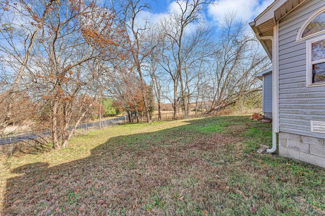 5040 Highway 5, Hartville, MO 65667