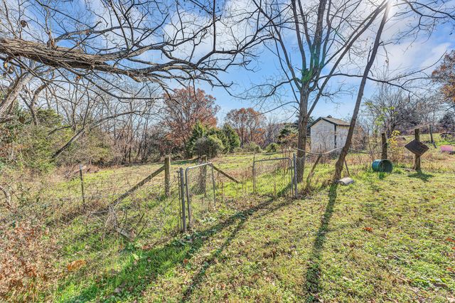 5040 Highway 5, Hartville, MO 65667