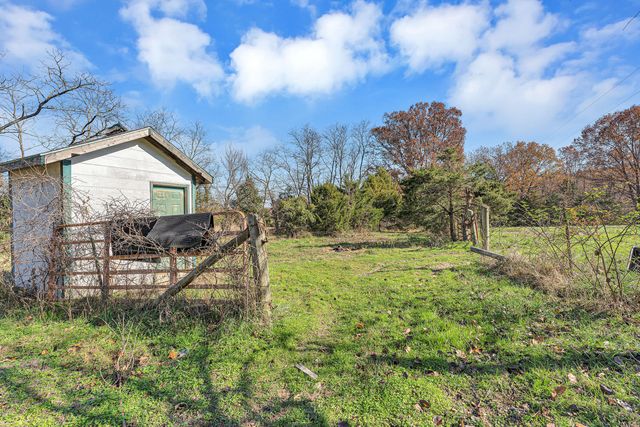 5040 Highway 5, Hartville, MO 65667