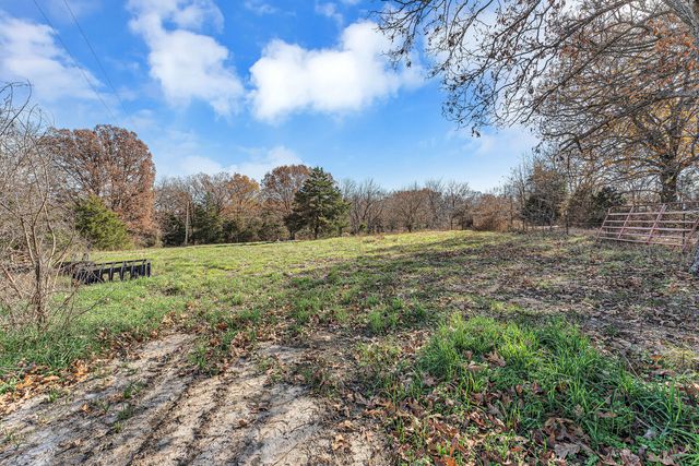 5040 Highway 5, Hartville, MO 65667