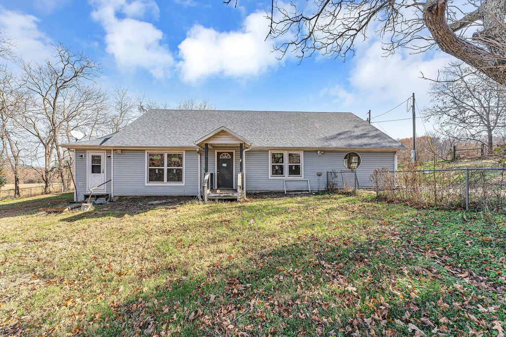 5040 Highway 5, Hartville, MO 65667