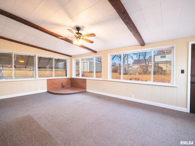 1703 W CLAREWOOD Avenue, Peoria, IL 61614