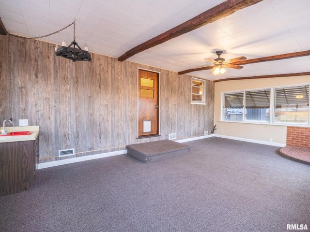 1703 W CLAREWOOD Avenue, Peoria, IL 61614