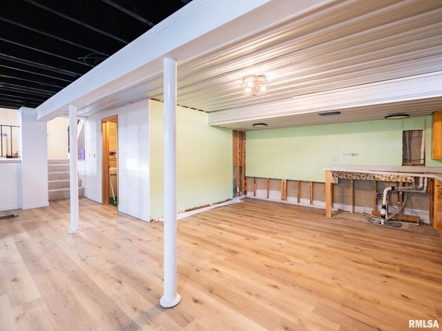 1703 W CLAREWOOD Avenue, Peoria, IL 61614