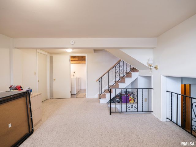 1703 W CLAREWOOD Avenue, Peoria, IL 61614