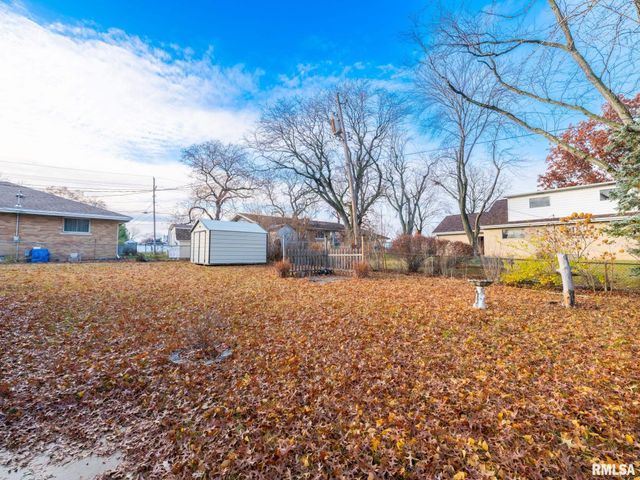 1703 W CLAREWOOD Avenue, Peoria, IL 61614